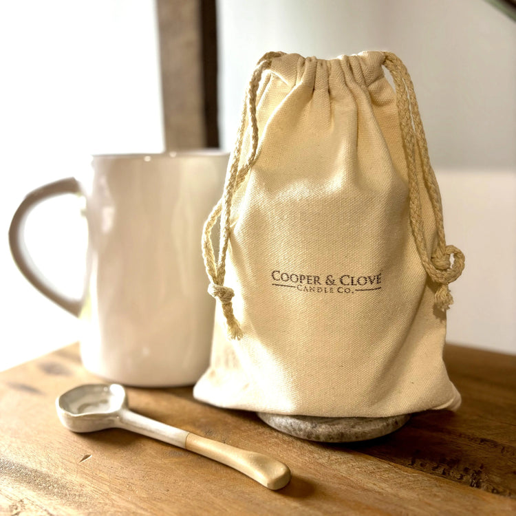 Flower Market Floral Scented Candle in 565ml Glass Jar